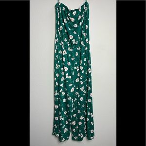 MIAMI GREEN WHITE FLORAL JUMPSUIT STRAPLESS COTTAGE CORE SIZE MEDIUM PREOWNED
